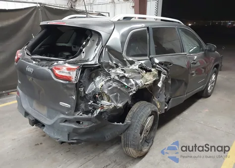 2016 Jeep Cherokee Latitude z USA, uszkodzony, nr VIN 1C4PJMCS1GW205415